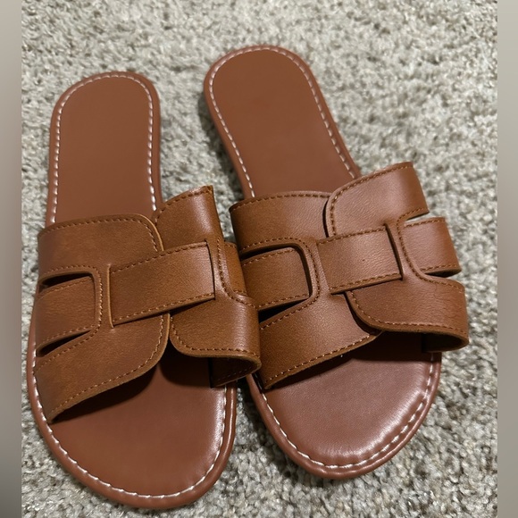 🌸SOLD🌸 Sandal Size 7.5 - Picture 2 of 5